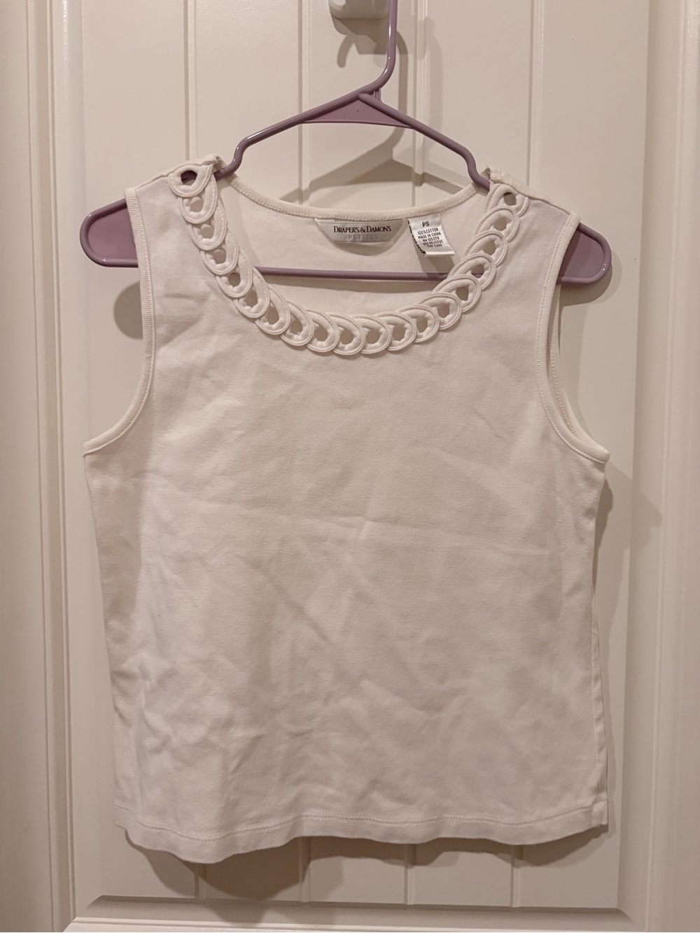 Draper & Damon White Sleeveless Tank with Chain-Stitch Neckline